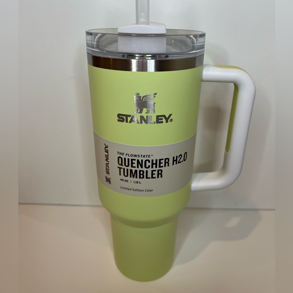 Stanley CITRON 40 oz. Quencher H2.0 Flowstate - NWT!